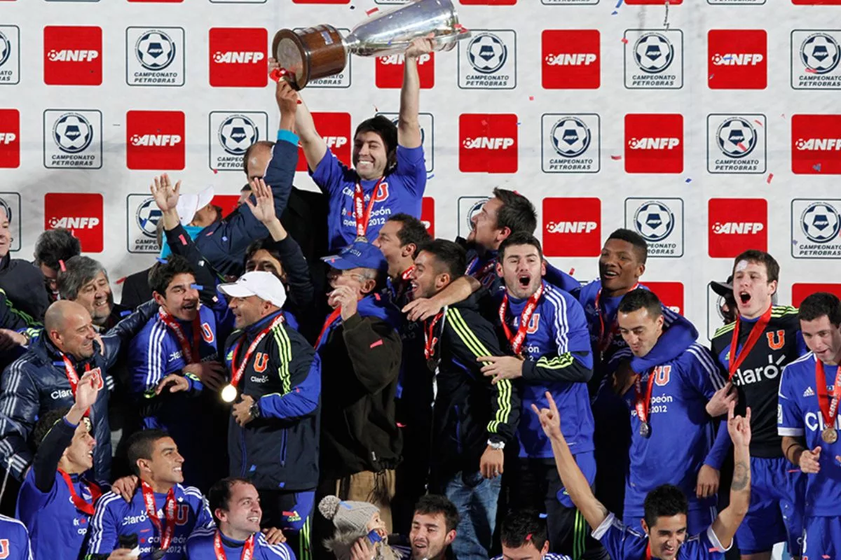 Campeón con la U fue detenido por agresión en partido de la Liga de Ascenso