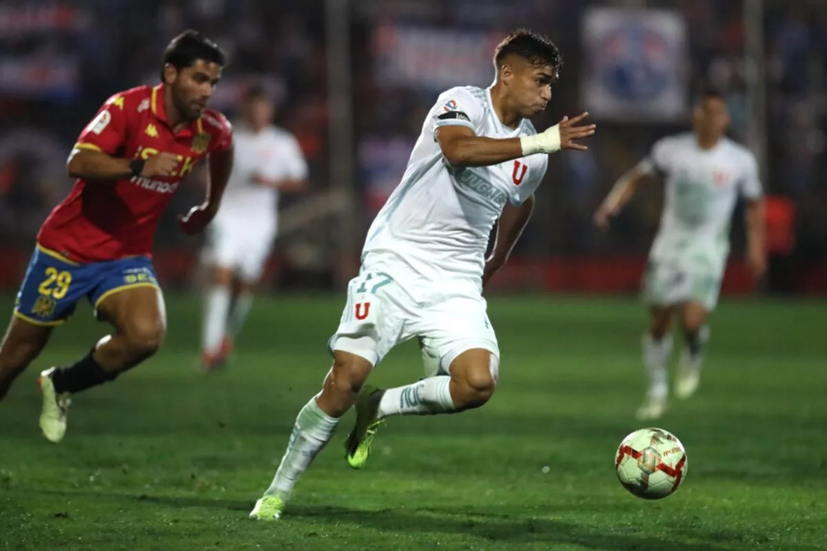 Se preocupa Álvarez: importante jugador se podría perder el Clásico Universitario ante Católica