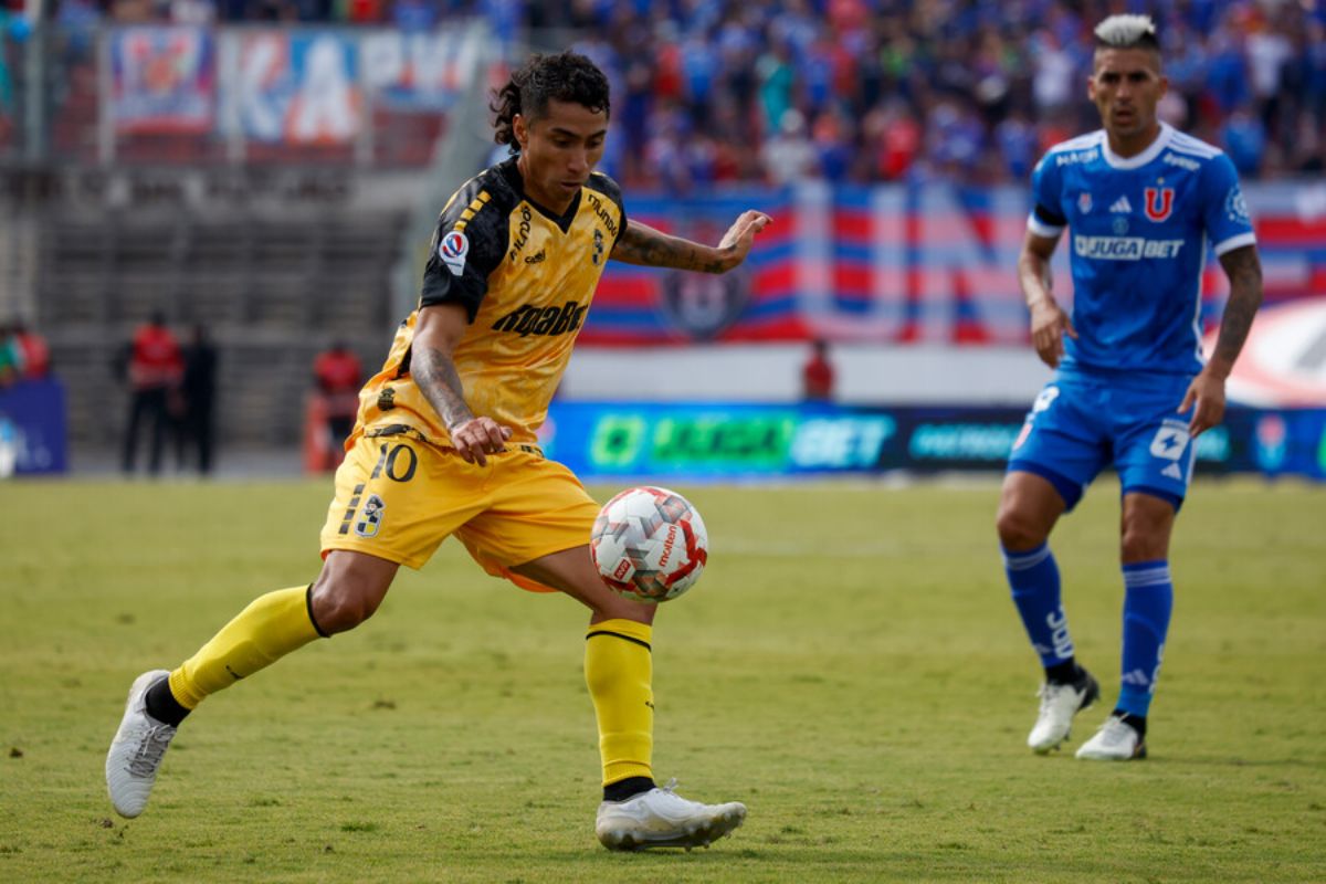 Afirman que la U se metió de lleno en la carrera por el fichaje de Luciano Cabral