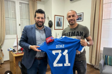 Llegó con regalos: Marcelo Díaz visitó al alcalde de Padre Hurtado