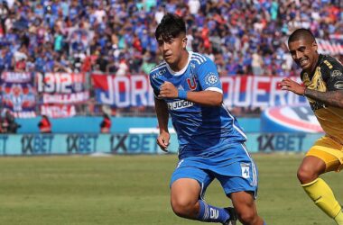 Aseguran que injerencia de expresidente de Huachipato traba renovación de Marcelo Morales en la U: "Se metió en la negociación"