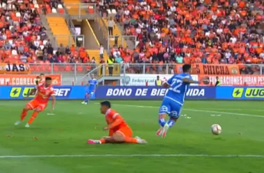 ¿Lo tocaron o no? Matías Zaldivia cuenta la verdad por jugada que terminó con amarilla por simulación