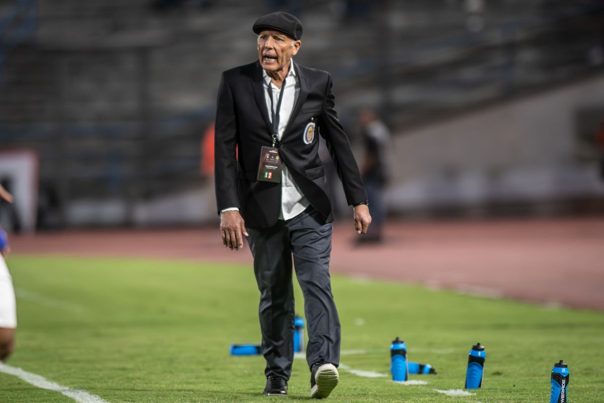 Vitamina Sánchez confesó que llamativo look fue en honor a querido extécnico de la U: "Era un pequeño homenaje"