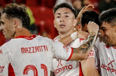 Hinchas de Huracán fascinados con rendimiento de Rodrigo Echeverría: "Es el mejor jugador del fútbol argentino"