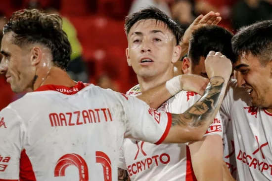 Hinchas de Huracán fascinados con rendimiento de Rodrigo Echeverría: "Es el mejor jugador del fútbol argentino"