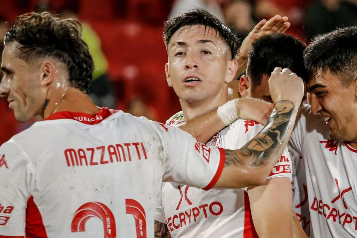 Hinchas de Huracán fascinados con rendimiento de Rodrigo Echeverría: "Es el mejor jugador del fútbol argentino"