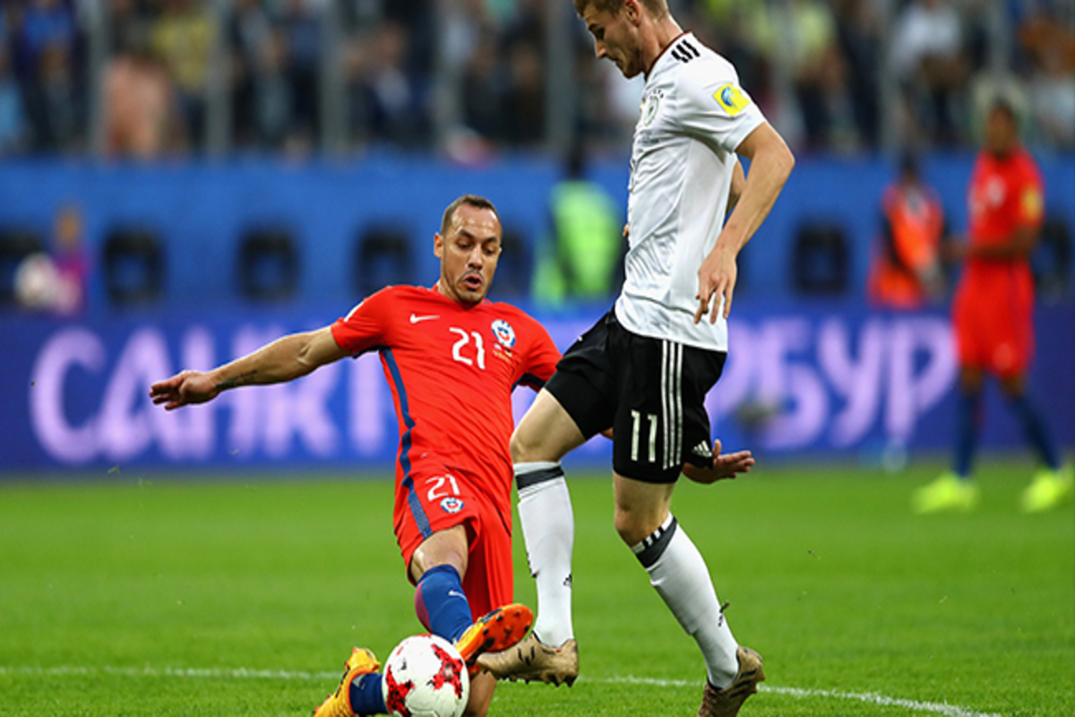 “Es parte del fútbol”: Marcelo Díaz cierra capítulo de su recordado error en la Copa Confederaciones por La Roja