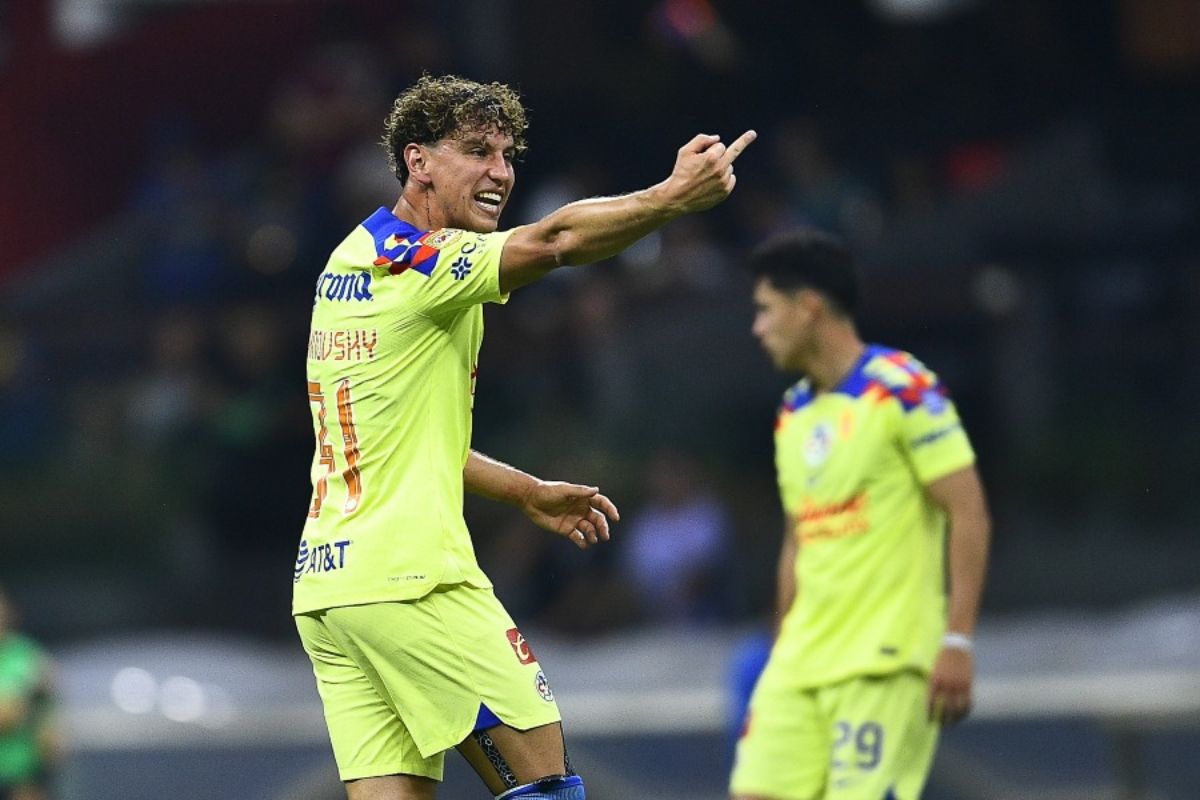 Igor Lichnovsky es la noticia en México: Dio una asistencia, hizo polémico gesto con la mano y DT salió en su defensa