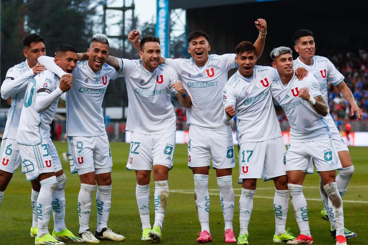 Decisión de emergencia: José Castro se complica y Gustavo Álvarez probó a volante como lateral izquierdo