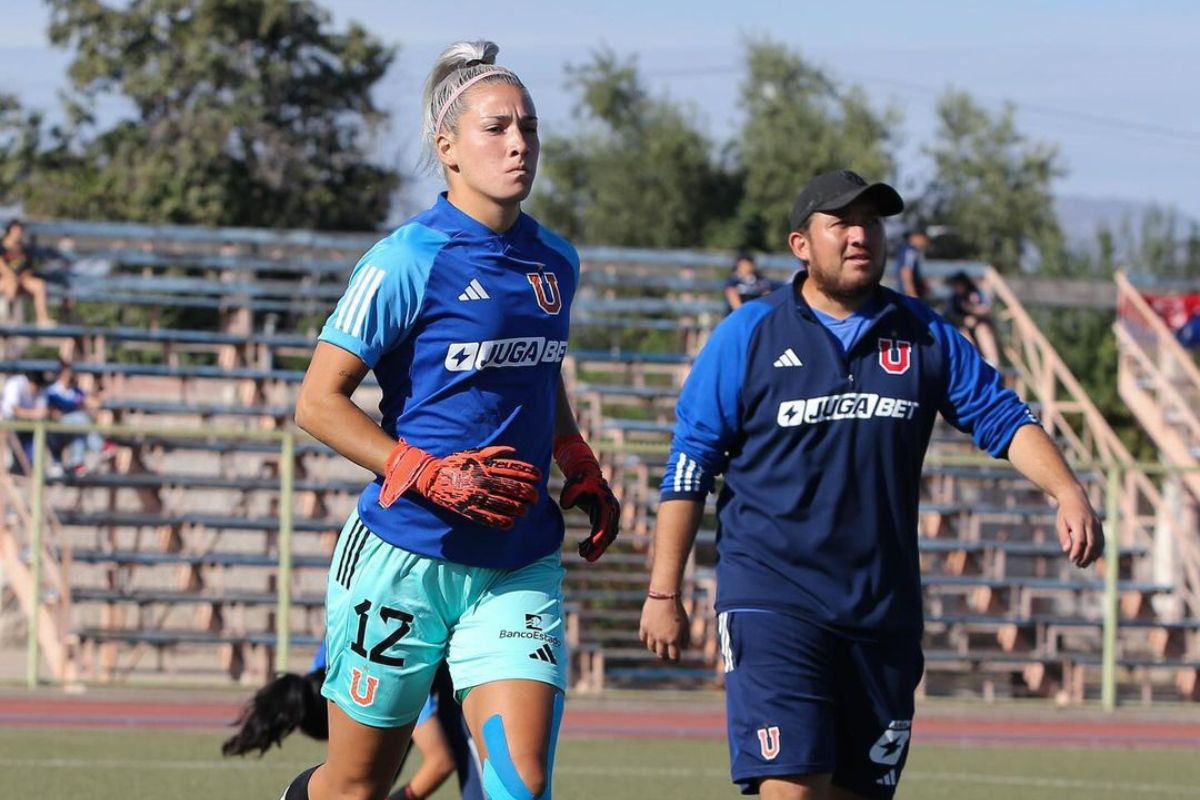 Llegó como refuerzo, lleva meses viviendo en Chile y reconoce su apego con el club: "La U está dejando una huella en mi corazón"