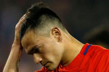 ¿Se acerca a la U?: el complejo momento que vive Charles Aránguiz en Brasil