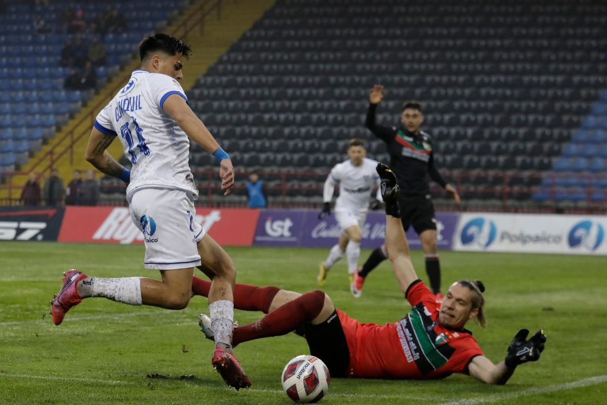 Fue dirigido por Gustavo Álvarez y hoy su vida cambió radicalmente: jugará por San Antonio Unido y enfrentará a la U por Copa Chile