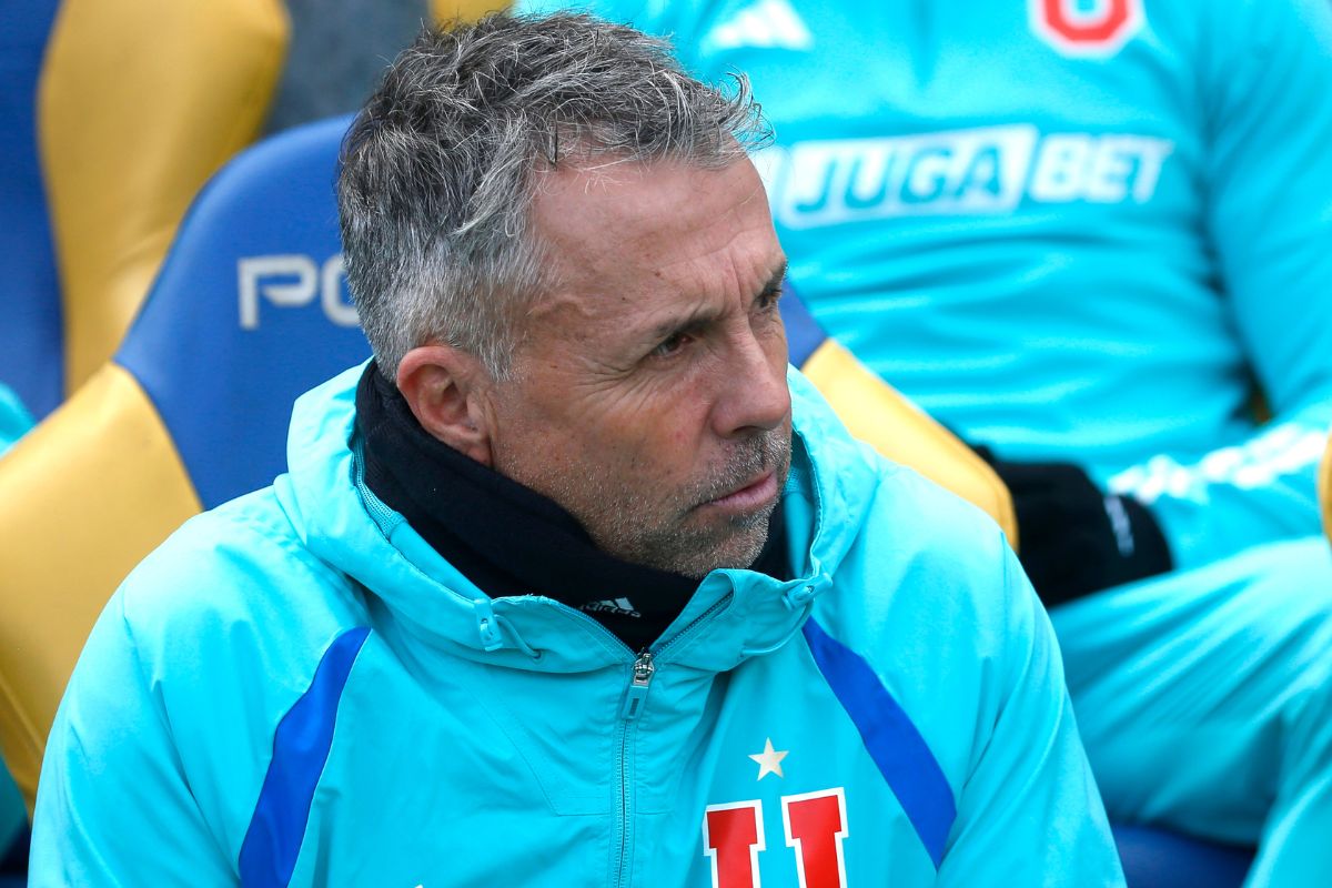 "De lo contrario...": su fichaje a la U fue descartado por Gustavo Álvarez y así reaccionó su representante