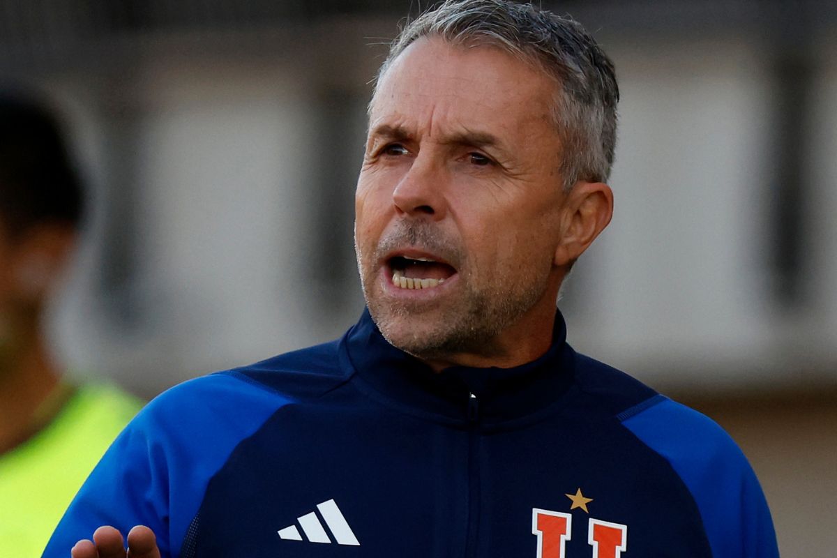 Preocupación en la U: lesión de jugador genera fuerte dolor de cabeza para Gustavo Álvarez