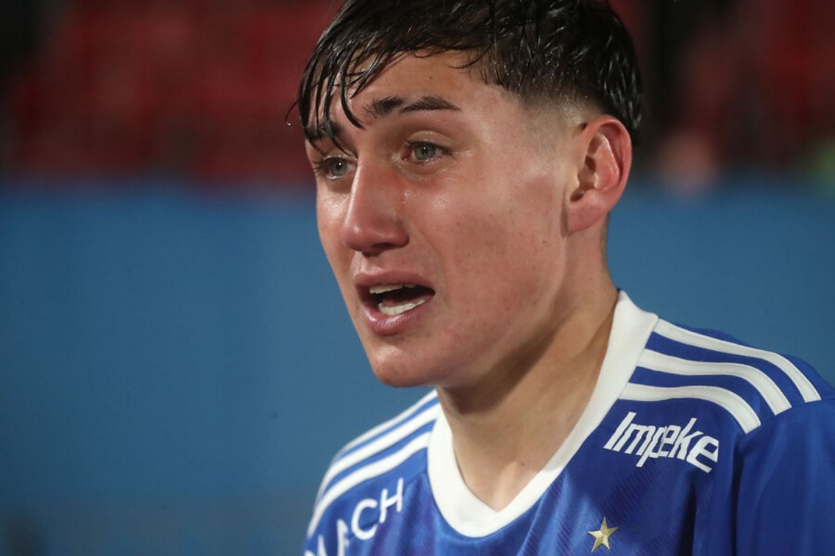 Gustavo Álvarez explicó por qué decidió citar al capitán de la Sub 18 en partido de Copa Chile: "Vimos en él..."