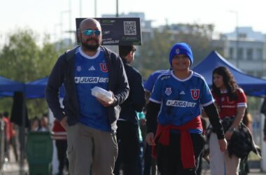 Hinchas de la U no podrán decir presente en La Cisterna contra Palestino.