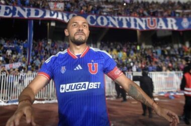 Marcelo Díaz con la barra de fondo.