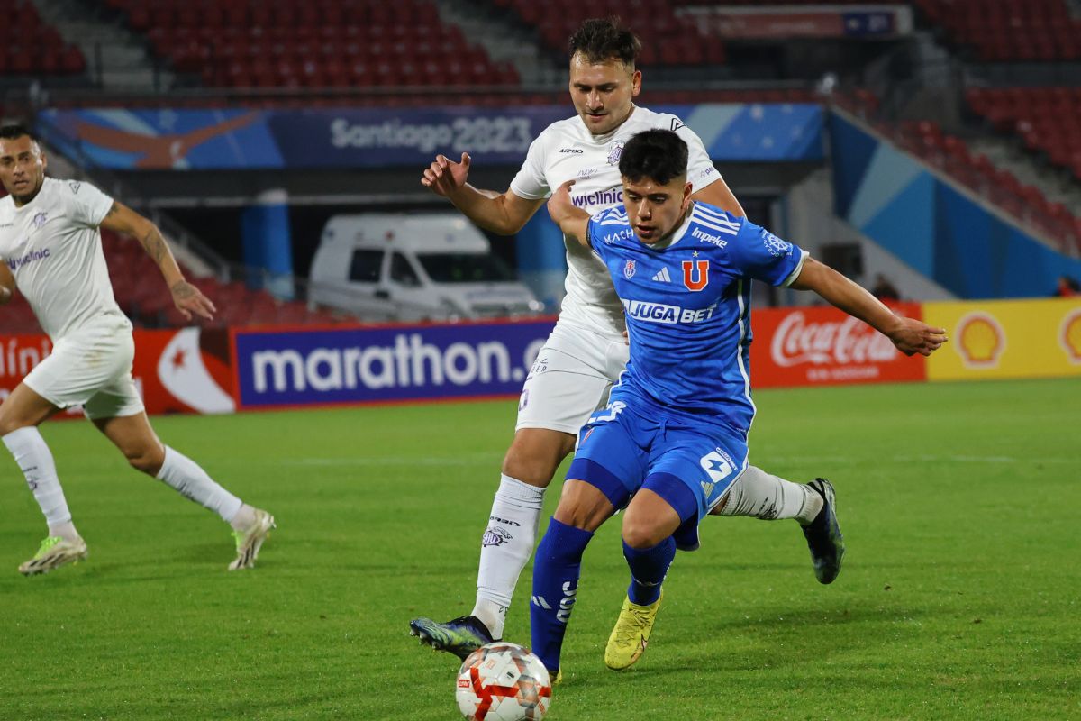 "Lo que tiene que aprender es a...": Claudio Borghi le deja especial consejo a jugador de la U