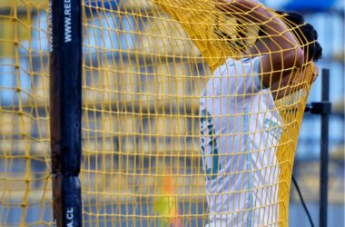 "Sin contactos ni llamados": revelan que delantero titular de la U vive incertidumbre respecto a la negociación de su contrato