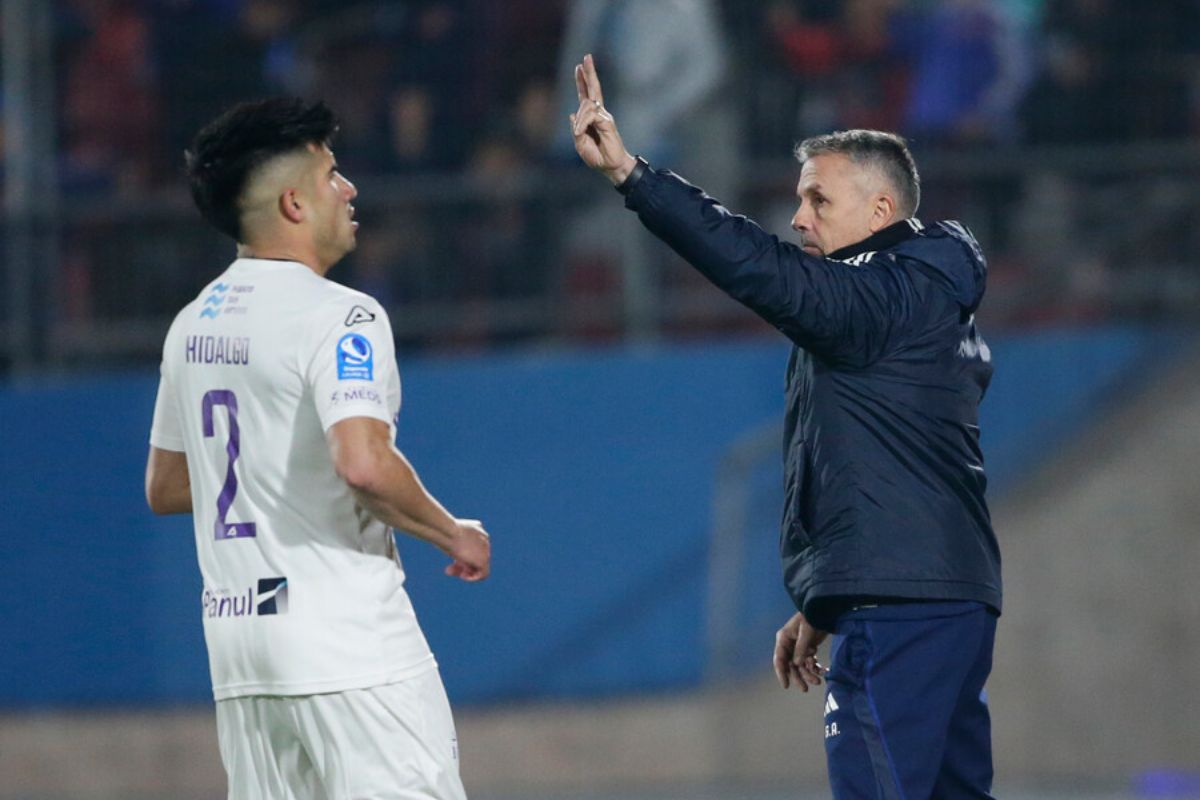 Gustavo Álvarez confirmó cuántos refuerzos quiere en este mercado de fichajes: "El club trabaja en incorporaciones"