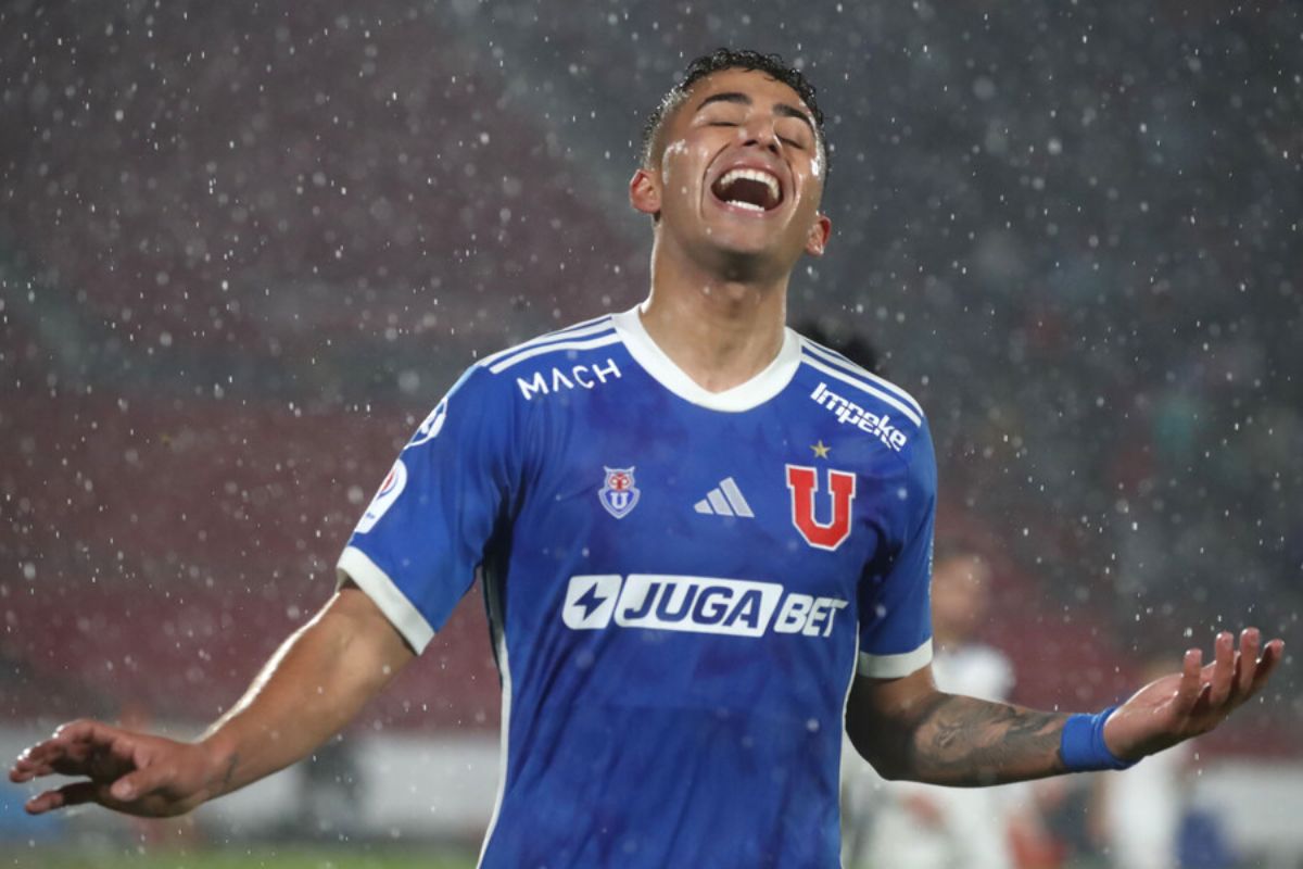 "¿Cuántas oportunidades tiene que recibir?": Juan Cristóbal Guarello destroza a jugador de la U tras derrota ante Cobresal