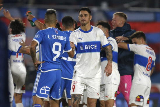 Fuera de Santiago: UC tendría estadio tentativo para el Clásico Universitario frente a la U