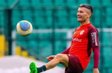 Sorpresa en el fútbol chileno: aseguran que otro equipo nacional despertó su interés por Charles Aránguiz