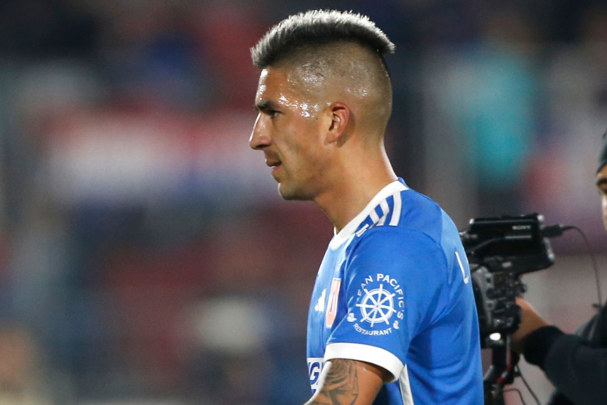 "Nos parece un exceso": desde la U alzan la voz por duro castigo a Leandro Fernández