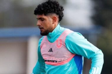 El nuevo jugador de Universidad de Chile, Antonio Díaz, en su primer entrenamiento