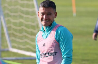 Todo listo: El inédito número que usaría Charles Aránguiz para el Superclásico