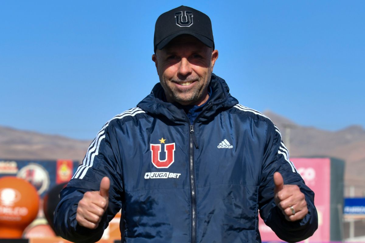 El mejor es de la U: Gustavo Álvarez fue escogido como el Entrenador del Año en la Gala Crack