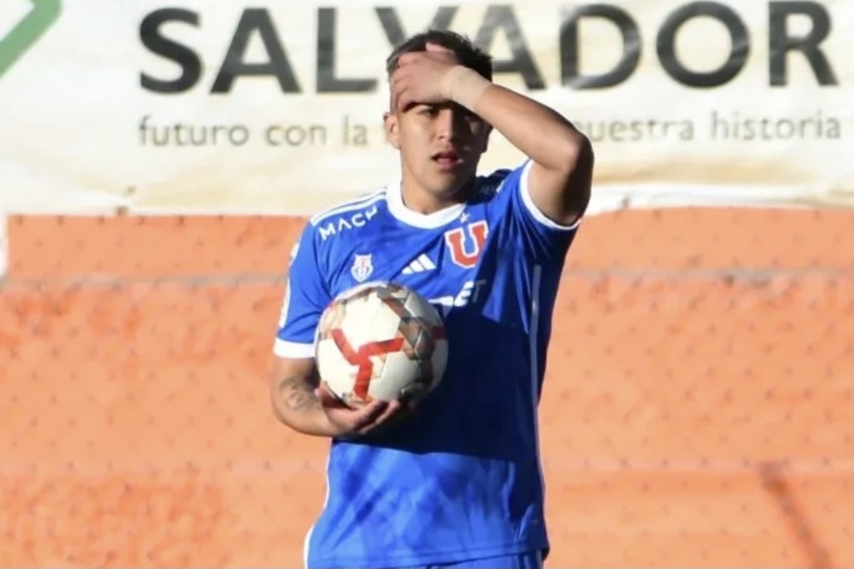 Es canterano, sólo suma 133 minutos en esta temporada, pero podría renovar su vínculo con la U