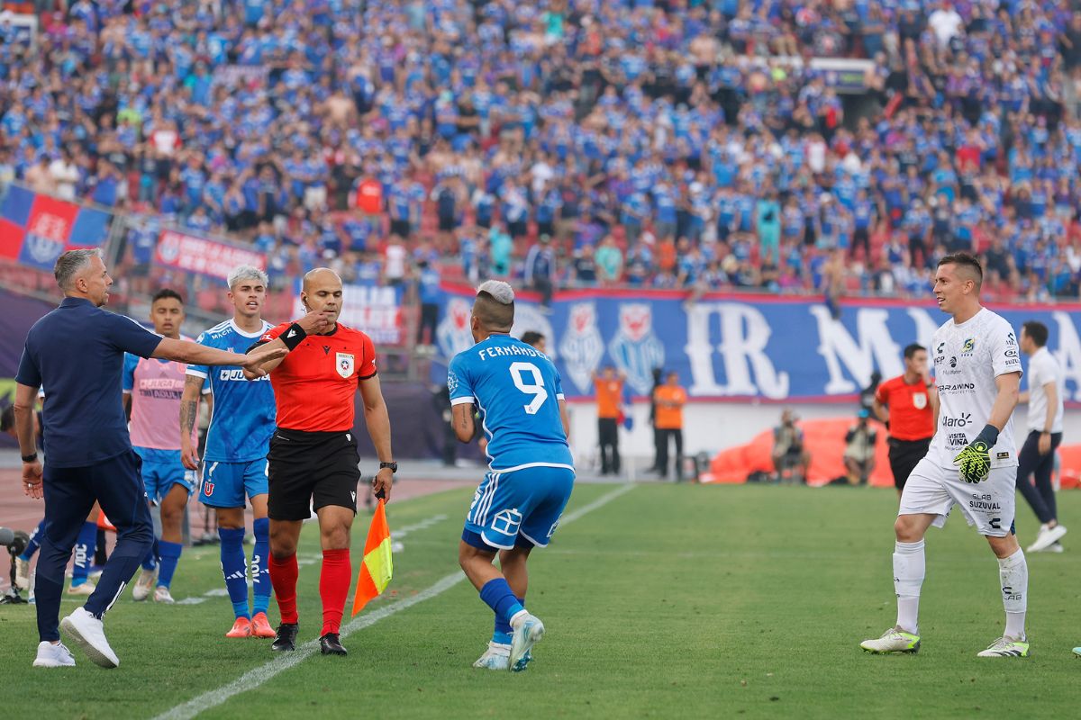 "También es cierto que...": Coke Hevia lanza punzante cuestionamiento tras lo vivido por la U en la final del torneo