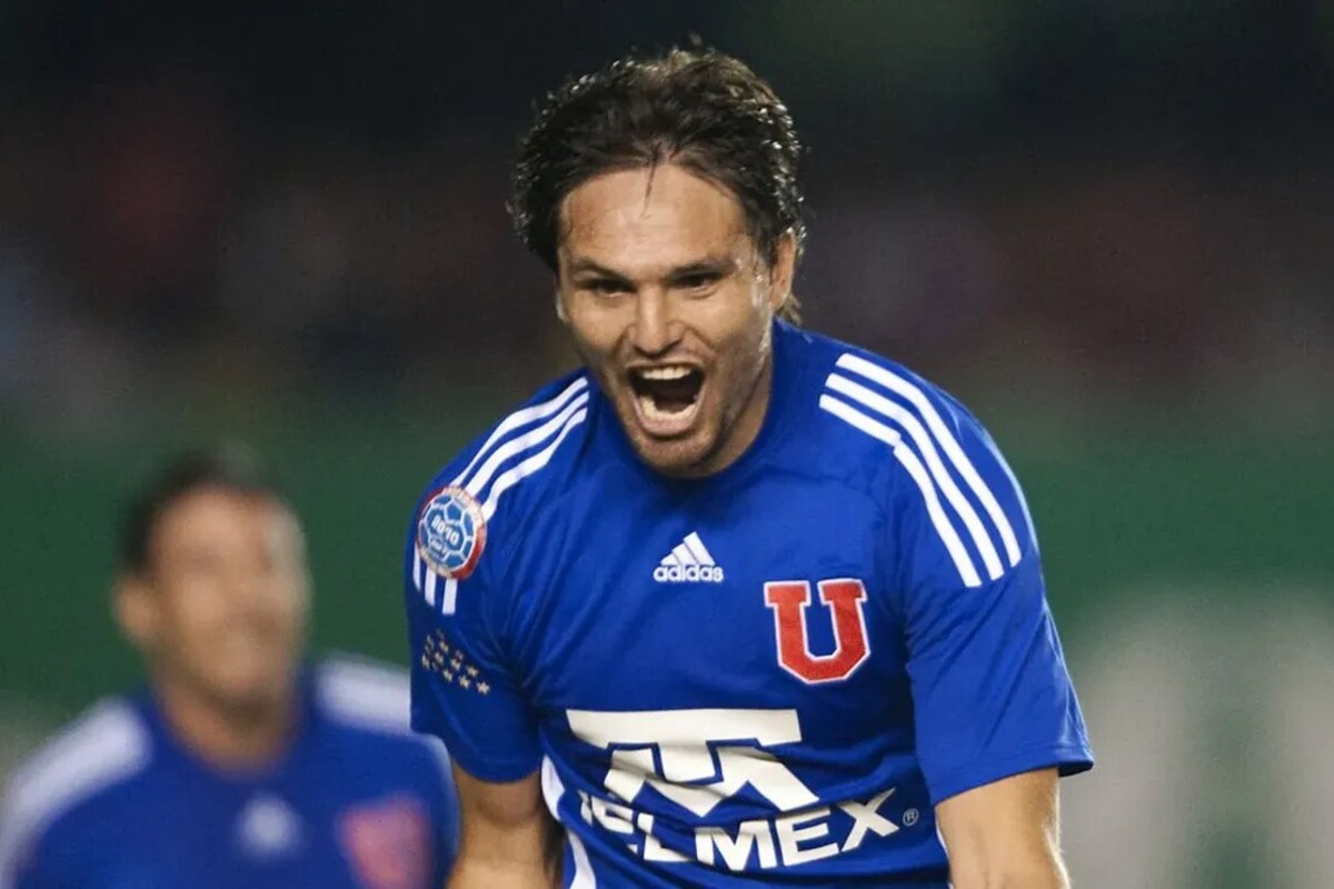 Dos azules en el podio: Revelan los tres mejores promedios de la nueva generación de directores técnicos