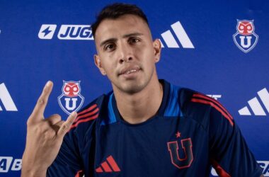 La U presentó a su goleador: Rodrigo Contreras ya es nuevo jugador del Romántico Viajero