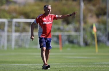 ¿Lo mantendrá ante el Audax? El once inicial que ensayó Gustavo Álvarez para enfrentar a la Unión Española