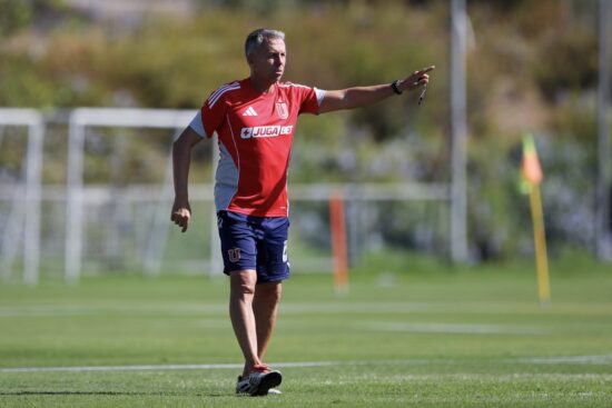 ¿Lo mantendrá ante el Audax? El once inicial que ensayó Gustavo Álvarez para enfrentar a la Unión Española