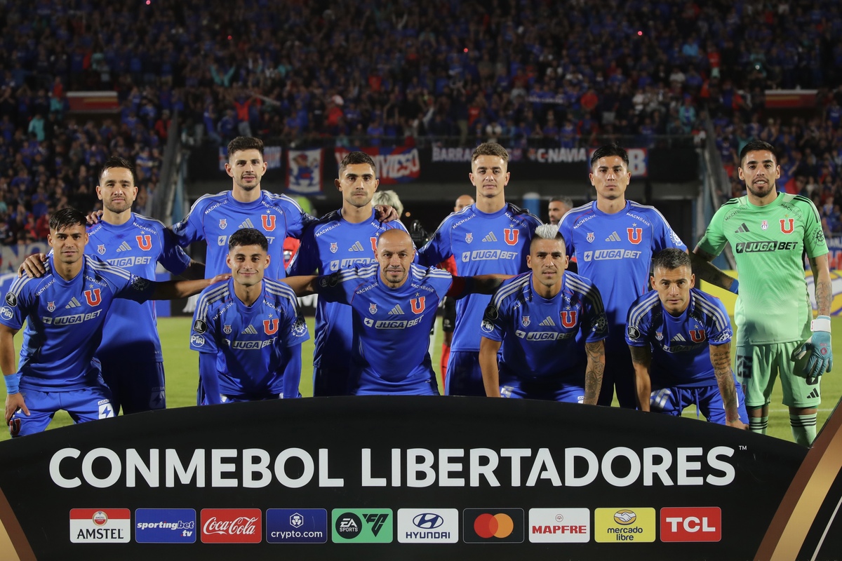 Advierten que este jugador de la U no dio con el ancho ante Botafogo y que sus compañeros “se lo saltaban”