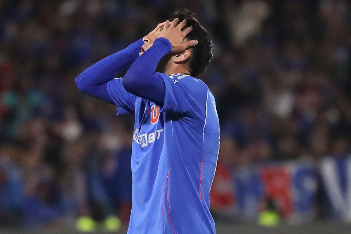 La U empate en Venezuela hinchas Javier Altamirano