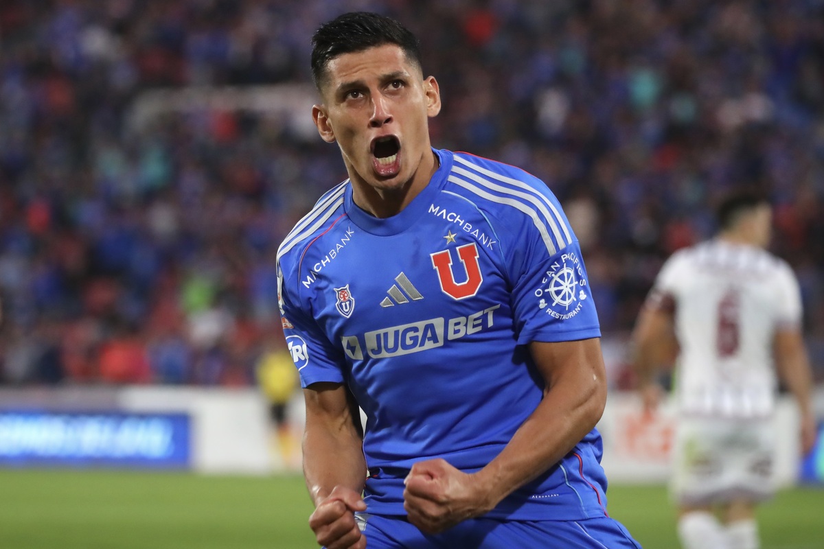 "A base de humildad y esfuerzo": Israel Poblete entrega las razones del gran presente de la U