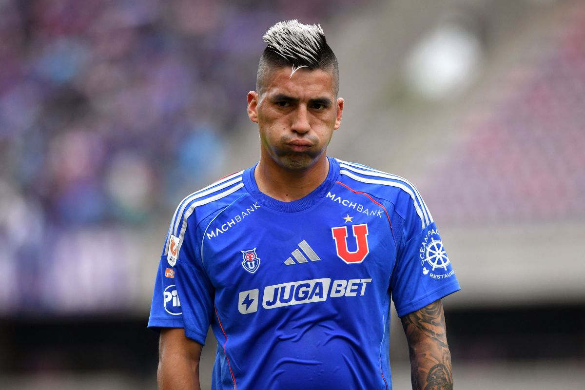 "Le exigimos como si fuera Messi": lanzan feroz defensa a jugador de La U tras eventual suplencia en Copa Libertadores