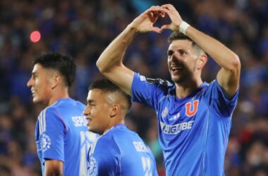 Volvieron las noches mágicas: la U se impone ante Botafogo en el regreso a la Copa Libertadores