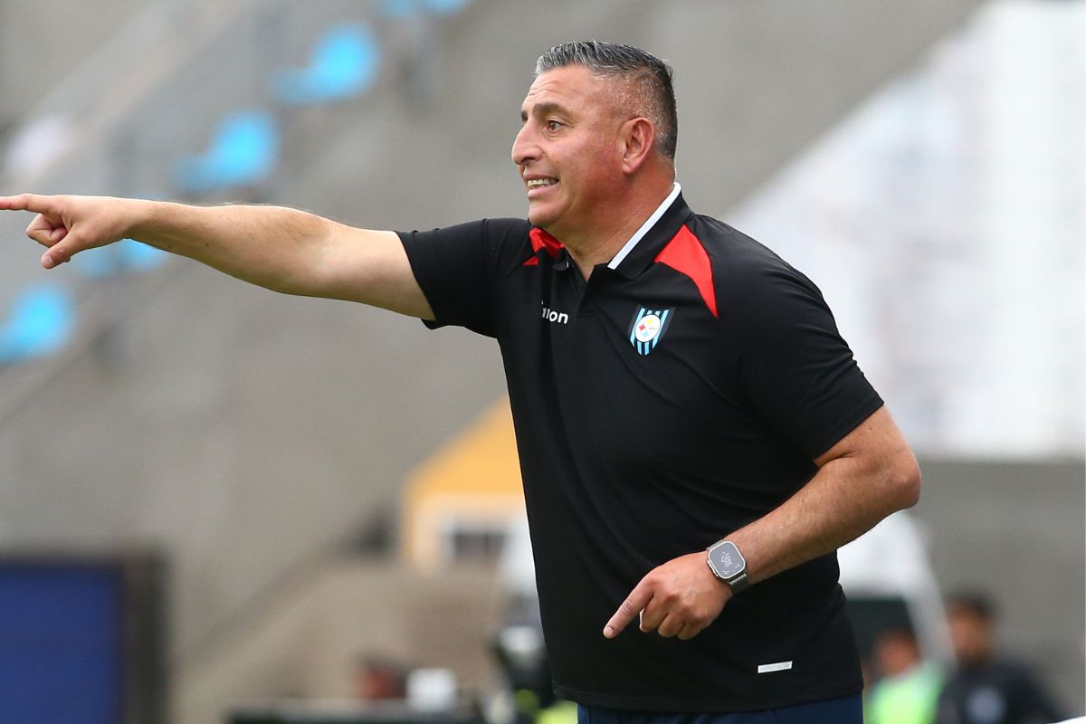 El último partido de Huachipato por el torneo local fue una caída por 3 a 0 ante Deportes Iquique. 