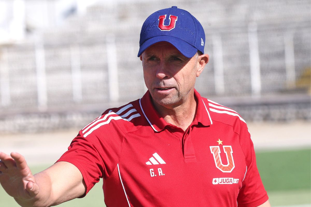 Gustavo Álvarez sonríe recuperación de volante de la U