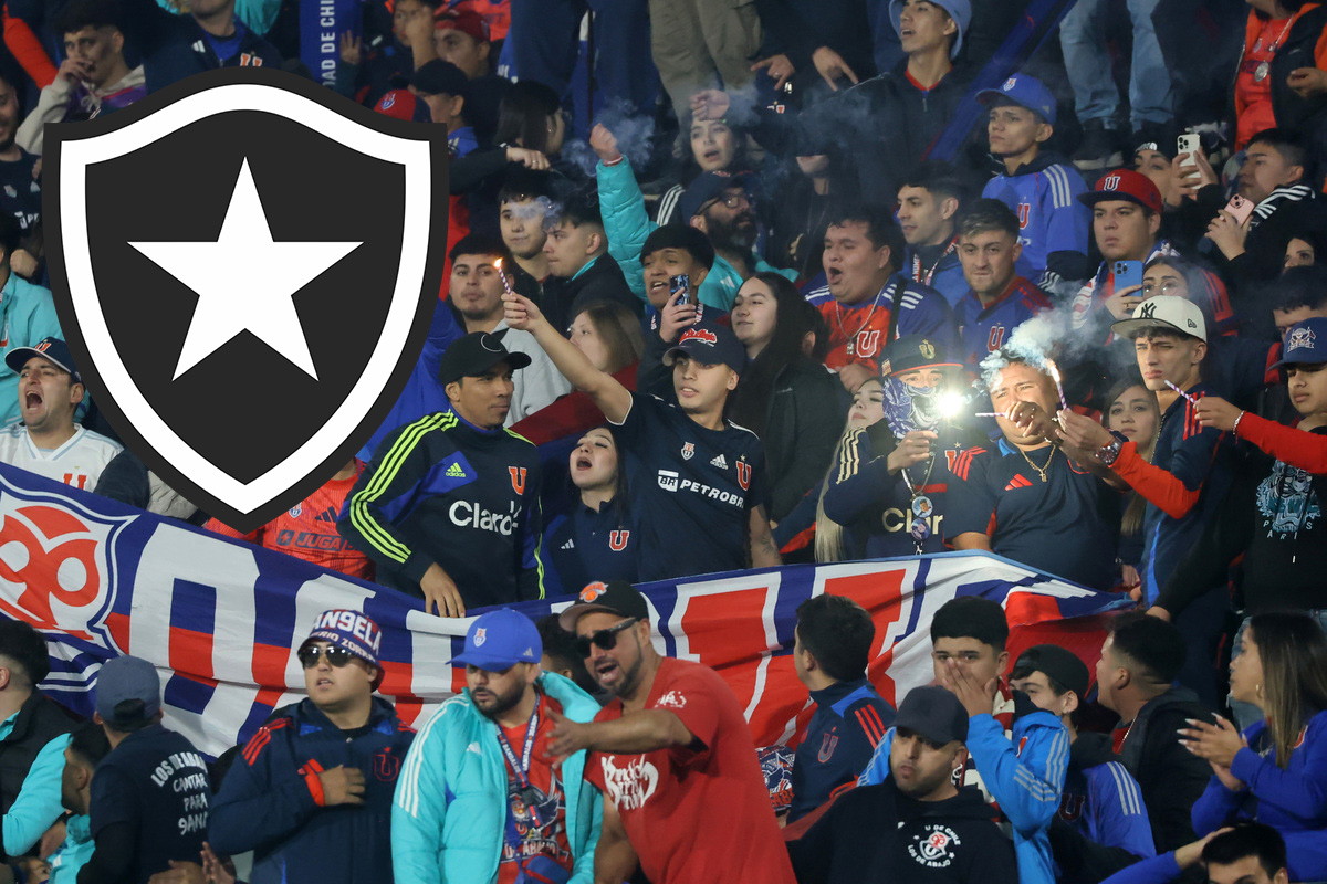 Hinchas de Universidad de Chile en la galería del Estadio Nacional junto al escudo de Botafogo.