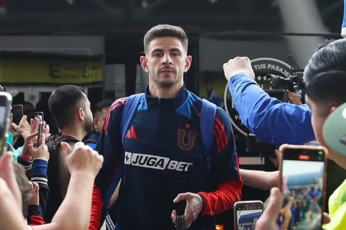 Incómodo momento de Lucas di Yorio con los hinchas de la U