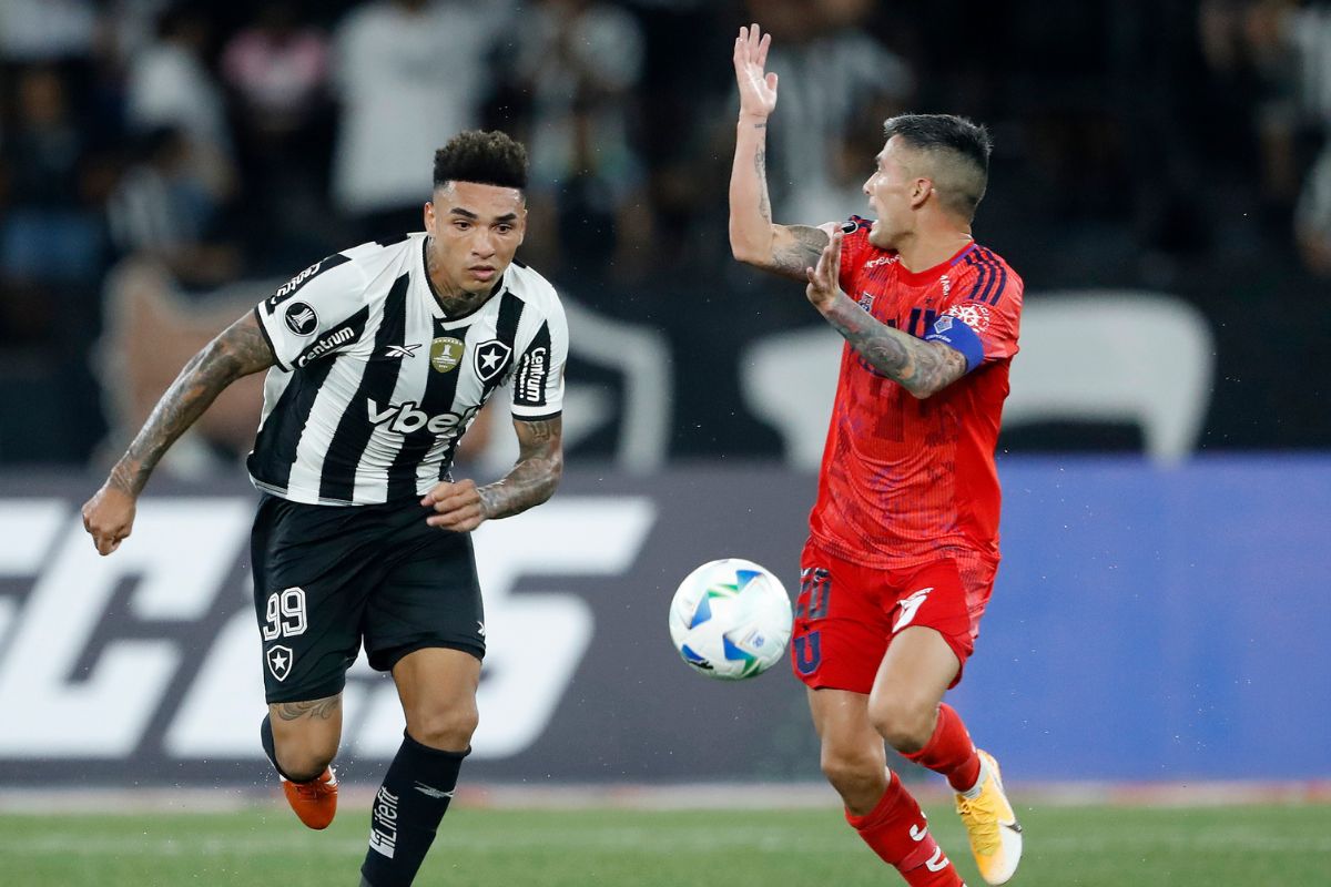 jugada de Charles Aránguiz la U